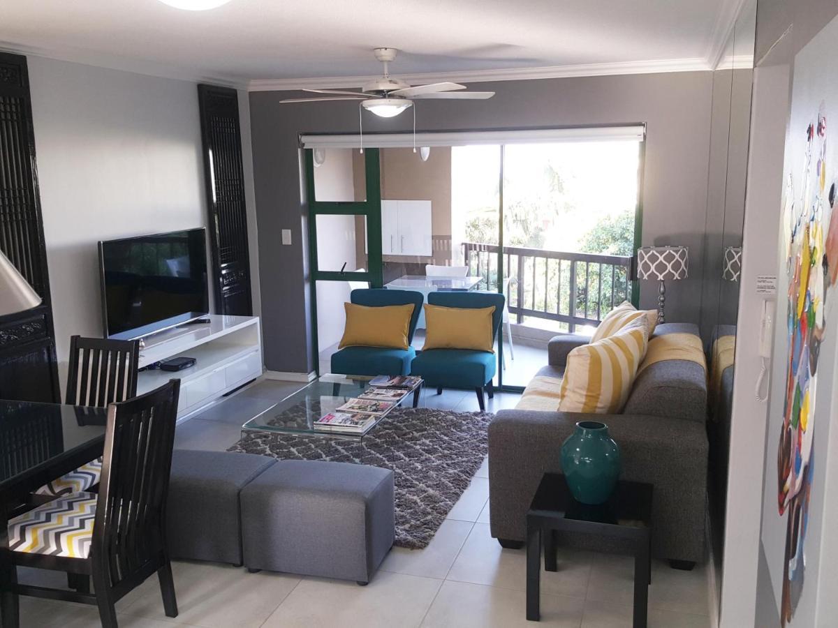 64 The Shades Apartment